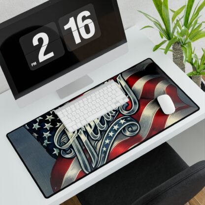 ARVVE Motion Patriotic Freedom Desk Mat - USA Flag Design